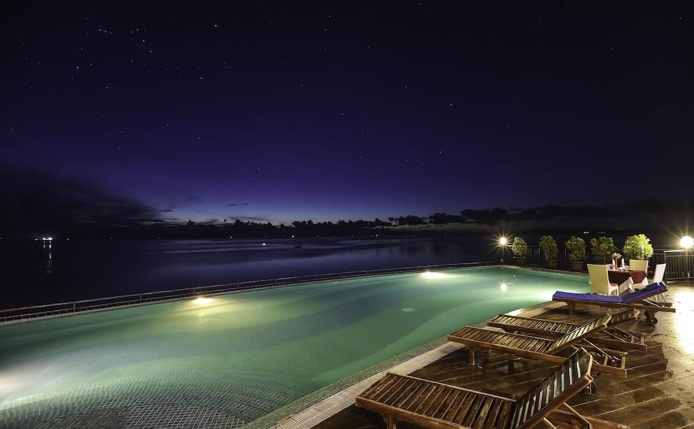 BW Suite Belitung Tanjung Pandan Exterior foto