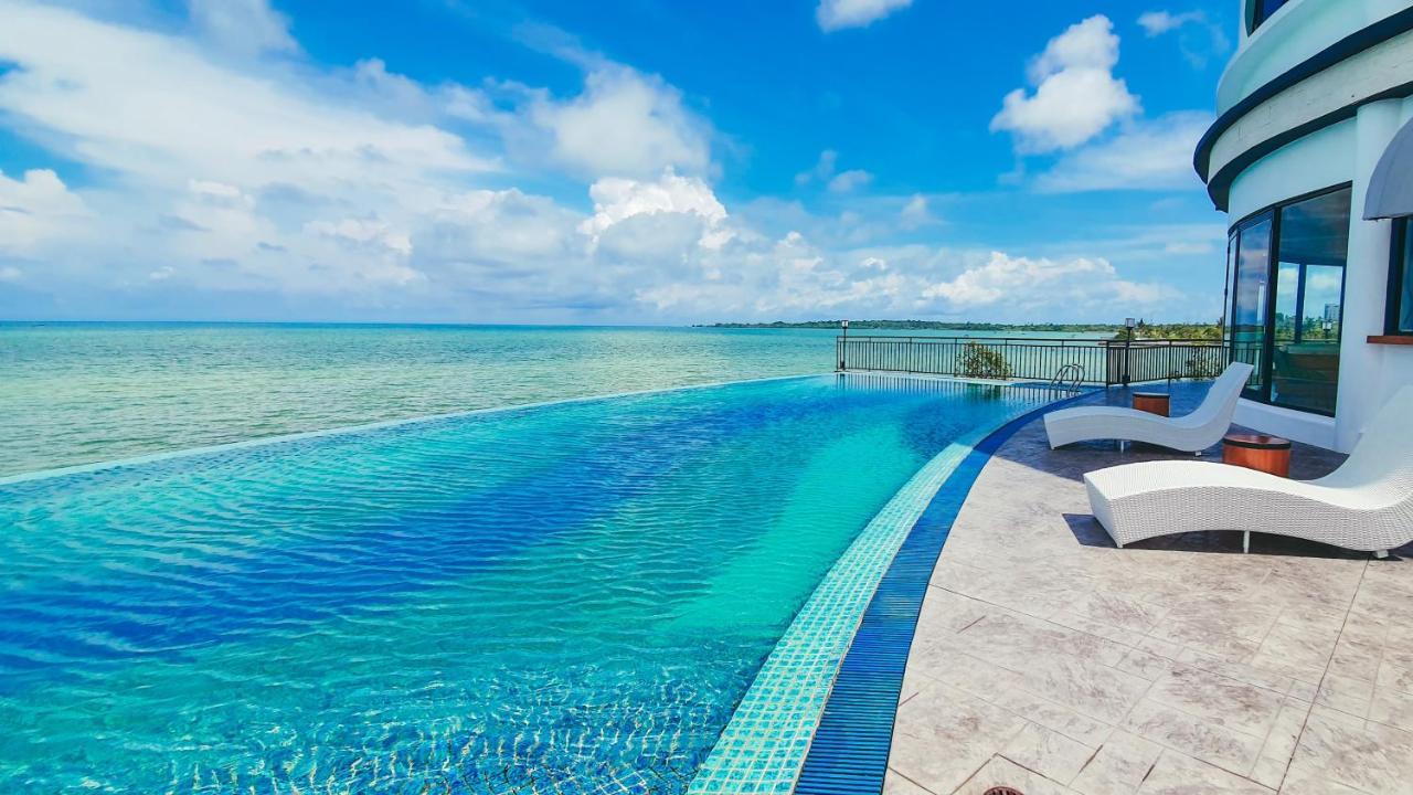 BW Suite Belitung Tanjung Pandan Exterior foto